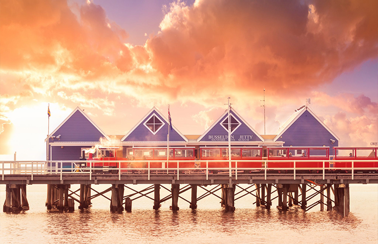 Stunning pink skies at Busselton Jetty