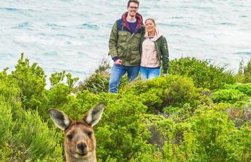 Margaret River Wine Tour with Kangaroo photo bomb